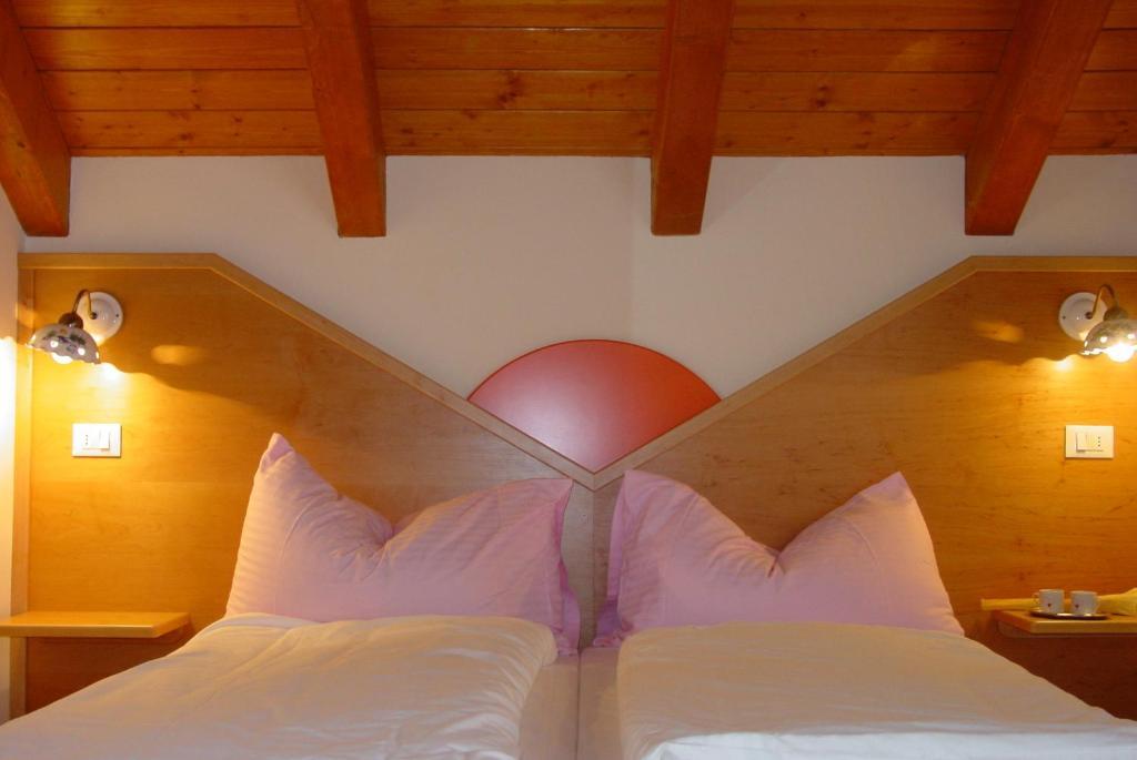 Hotel La Baita Malborghetto Valbruna Cameră foto